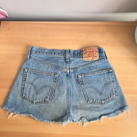 Levi’s Vintage 501 distressed cutoff denim shorts Size 29 - Picture 2 of 12
